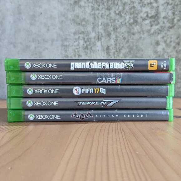 XBOX One Video Game Lot (GTA 5, Tekken 7, Batman: Arkham Knight, FIFA 17....) - Picture 2 of 7